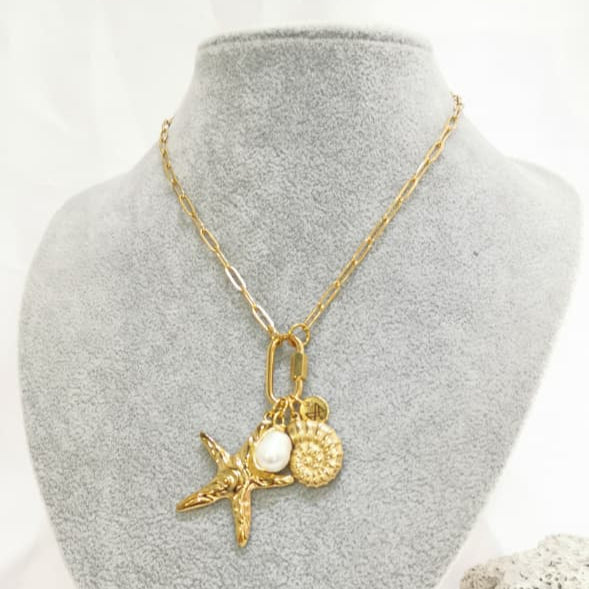Collar cerradura al frente con estrella y caracol