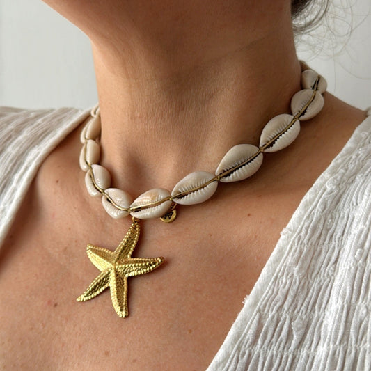 Maxi collar de conchas con dije de estrella marina - Mariana Osorno Joyería