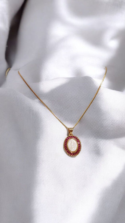 COLLAR VIRGEN CONCHA NACAR Y ZIRCONIA-ROSA - Mariana Osorno Joyería