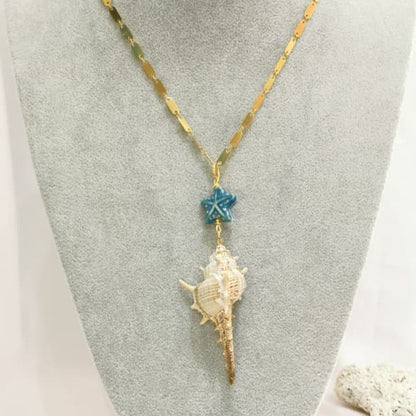 Collar con caracol y estrella de cerámica