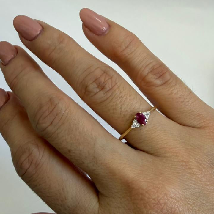 ANILLO OVALO RUBI - Mariana Osorno Joyería