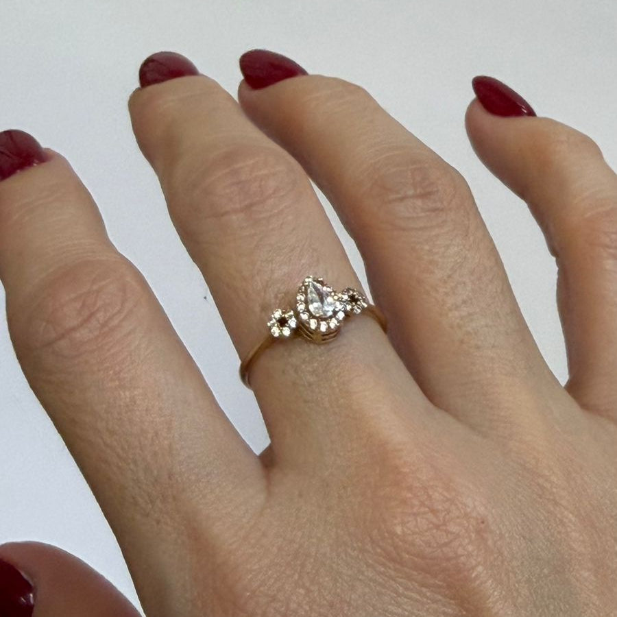 ANILLO GOTA Y FLOR - Mariana Osorno Joyería