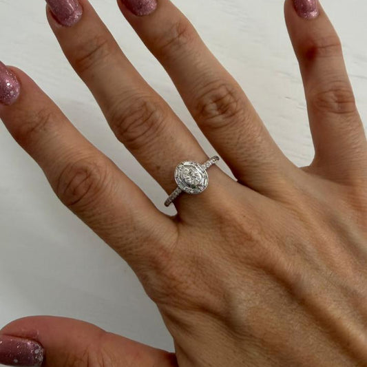 ANILLO TIPO SOLITARIO OVALO - Mariana Osorno Joyería