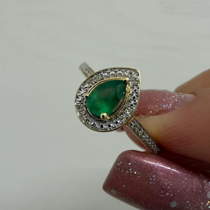 ANILLO HALO ESMERALDA - Mariana Osorno Joyería