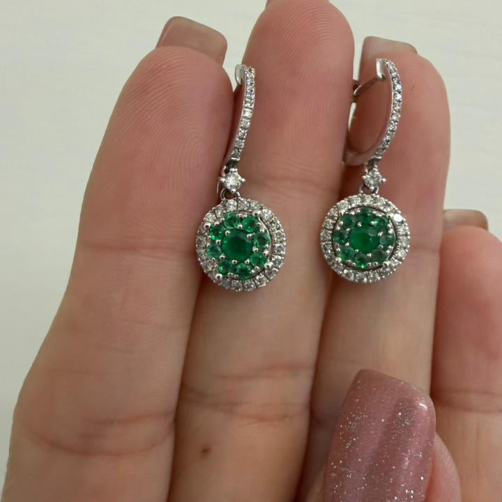ARETES HUGGIES ESMERALDA - Mariana Osorno Joyería