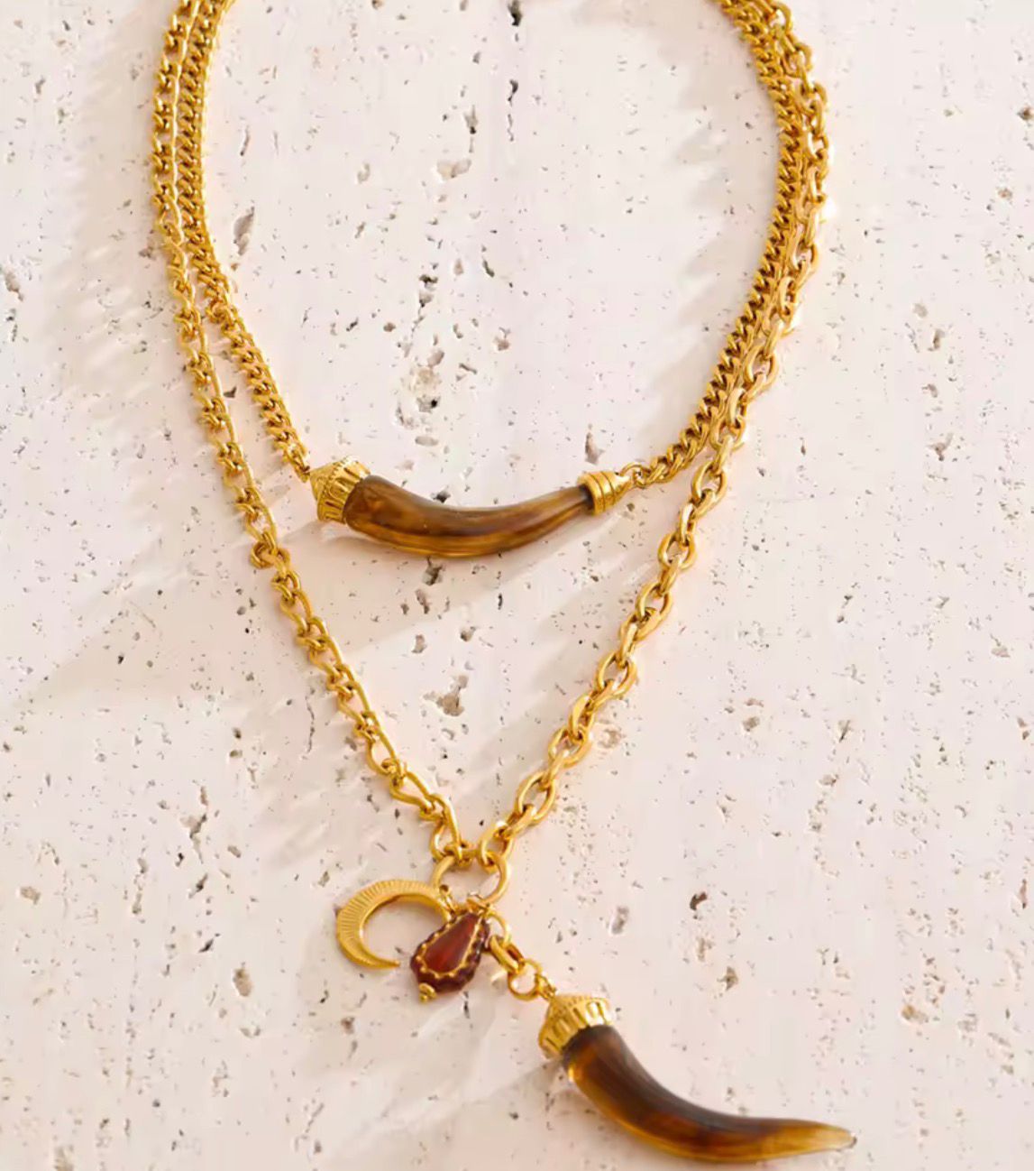 COLLAR DOBLE COLMILLO