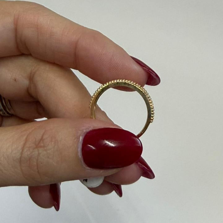 ANILLO DORADO Y CIRCONIAS - Mariana Osorno Joyería
