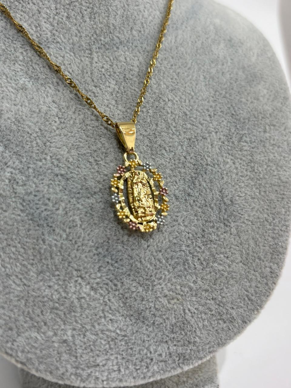 COLLAR VIRGEN FLORES - Mariana Osorno Joyería