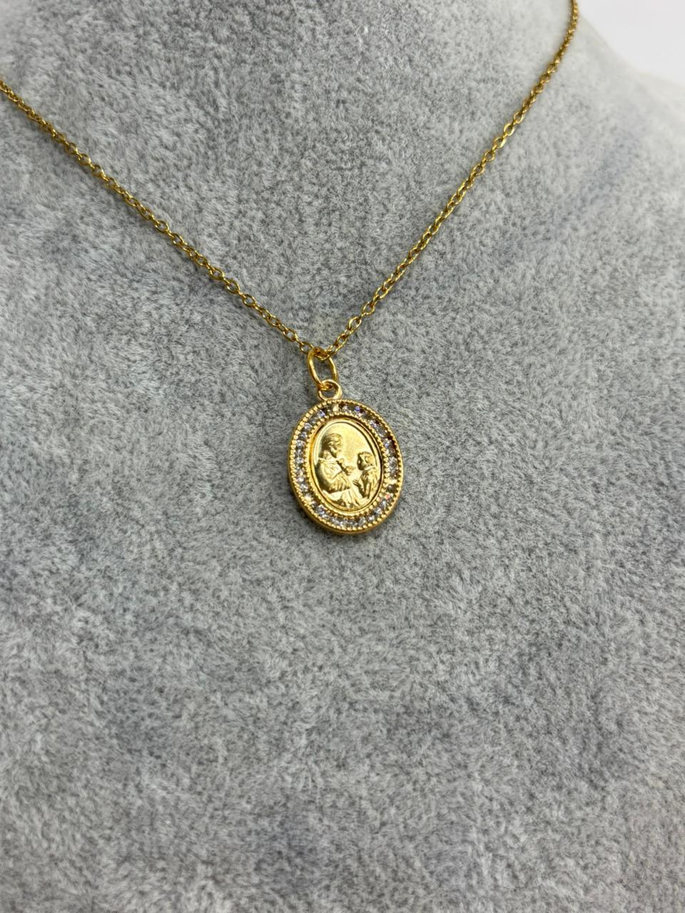 COLLAR JESUS CIRCONIAS - Mariana Osorno Joyería