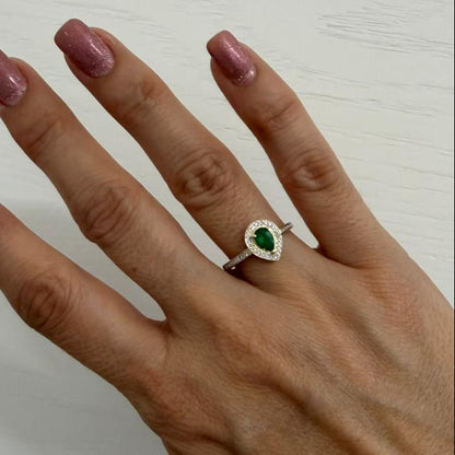 ANILLO HALO ESMERALDA - Mariana Osorno Joyería