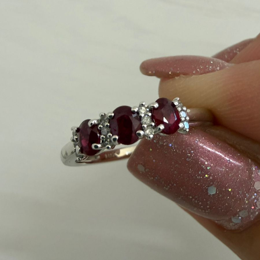 CHURUMBELA TRIPLE RUBI - Mariana Osorno Joyería