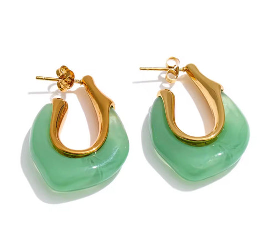 ARETES TIPO C CON RESINA - Mariana Osorno Joyería